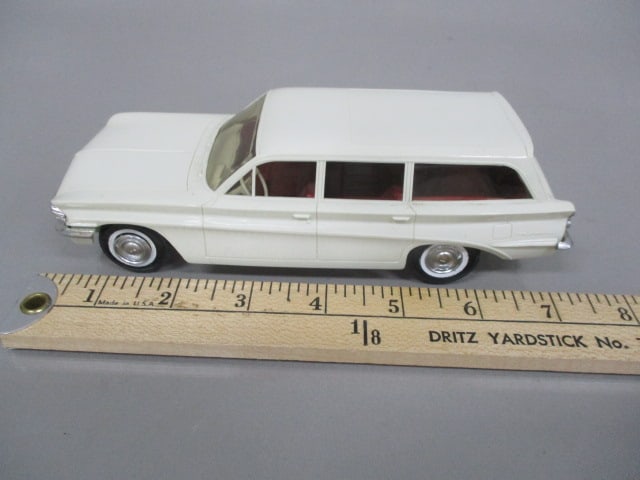1961 Oldsmobile F-85 Station Wagon Friction Dealer Promo - 9