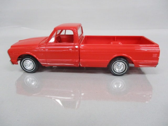 1972 Chevrolet Cheyenne Super C10 Pickup Truck Dealer Promo - 2