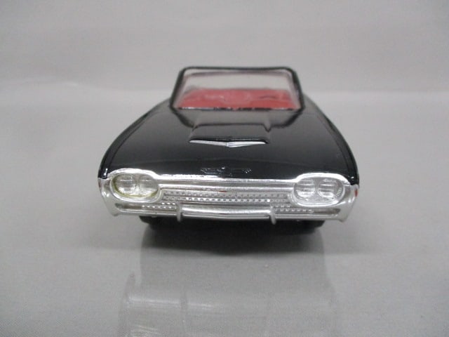 1962 Ford Thunderbird Convertible Dealer Promo - 4