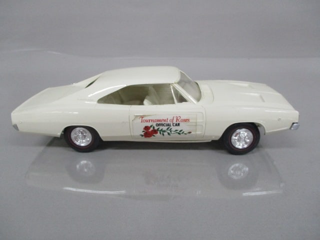 1968 Dodge Charger R/T Tournament of Roses Official Car Dealer Promo - 3