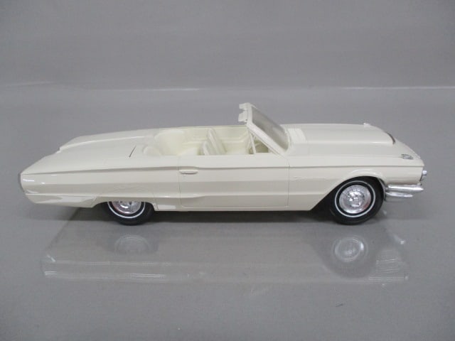 1964 Ford Thunderbird Convertible Dealer Promo - 4