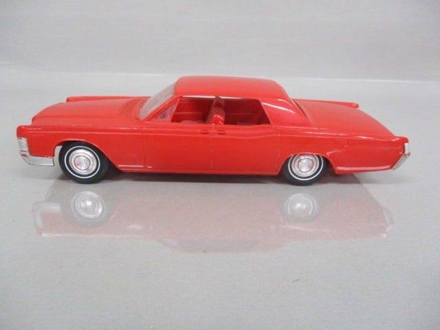 1968 Lincoln Continental Friction Dealer Promo - 2
