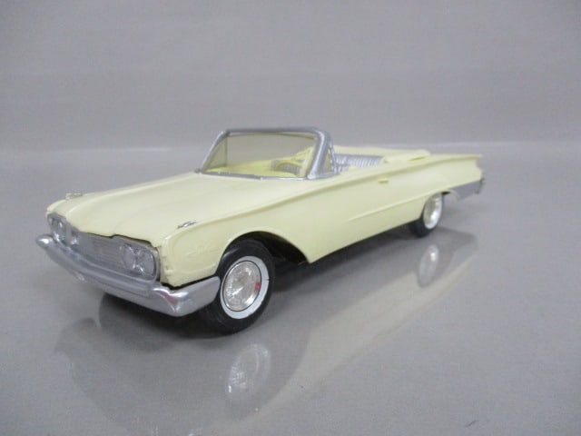 1960 Ford Galaxie Sunliner Convertible Friction Dealer Promo (1 of 10)