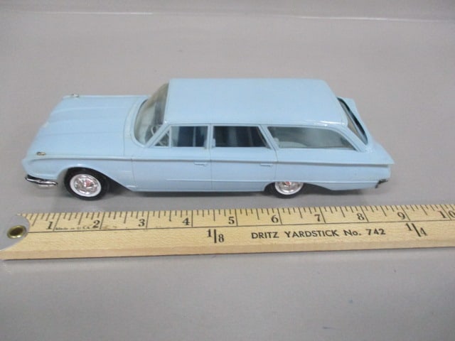 1960 Ford Country Sedan Dealer Promo - 9