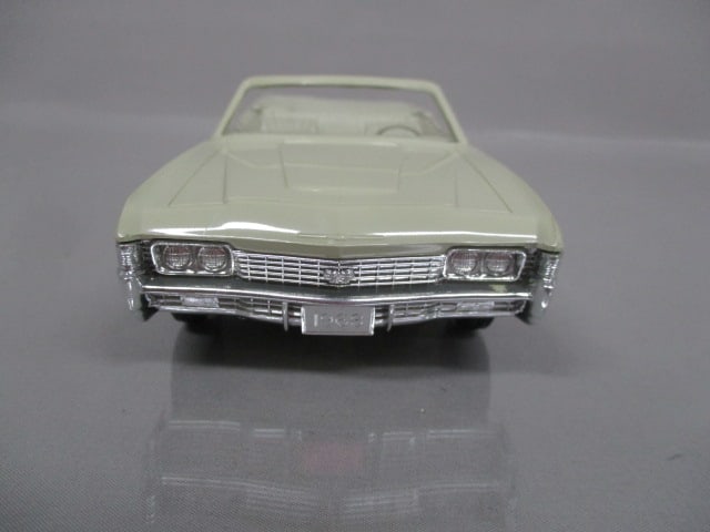 1968 Chevrolet Impala 427 Convertible Dealer Promo - 4