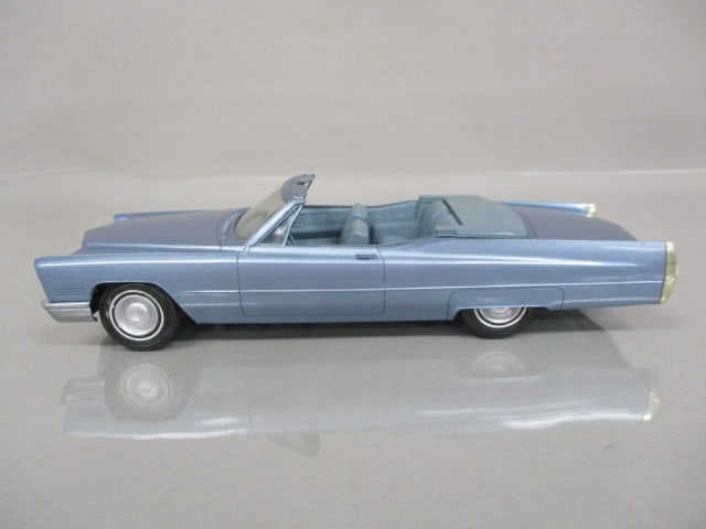 1967 Cadillac DeVille Convertible Dealer Promo - 2