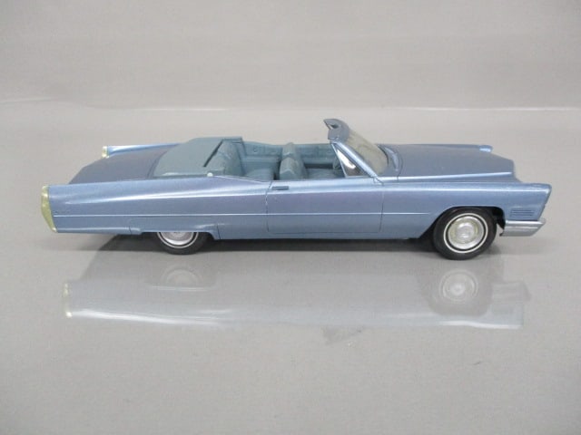 1967 Cadillac DeVille Convertible Dealer Promo - 5
