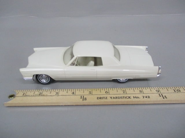 1968 Cadillac Coupe DeVille Dealer Promo - 9