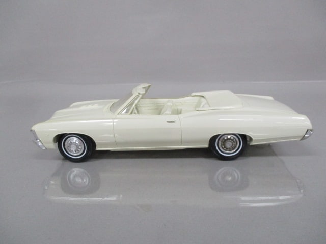 1967 Chevrolet Impala SS Convertible Dealer Promo - 2