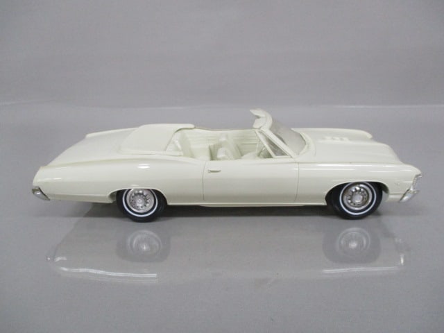 1967 Chevrolet Impala SS Convertible Dealer Promo - 5