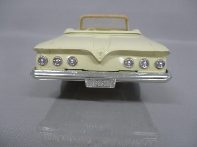 1961 Chevrolet Impala Convertible Dealer Promo - 7
