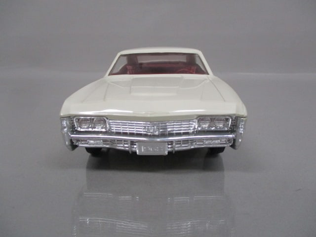 1968 Chevrolet Impala SS 427 Dealer Promo - 3
