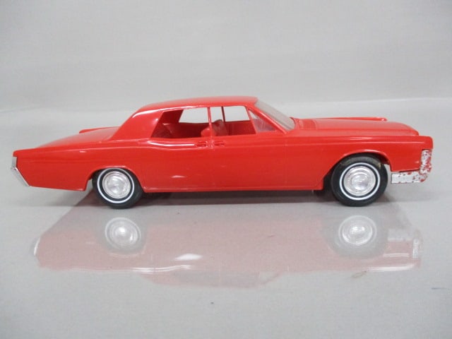 1968 Lincoln Continental Friction Dealer Promo - 5
