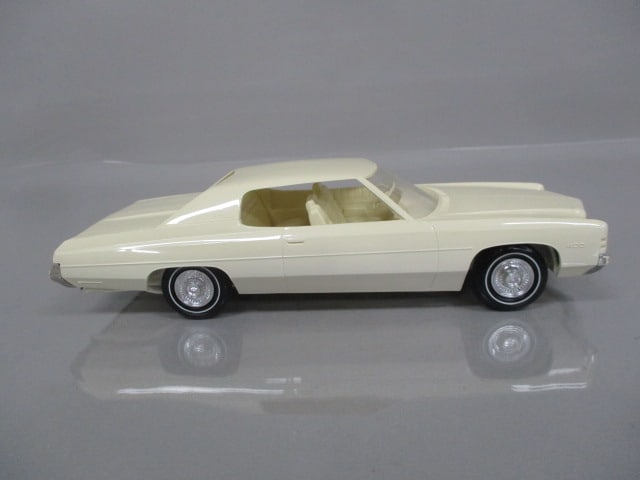 1972 Chevrolet Impala Custom 400 Dealer Promo - 4