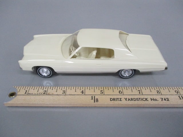 1972 Chevrolet Impala Custom 400 Dealer Promo - 9