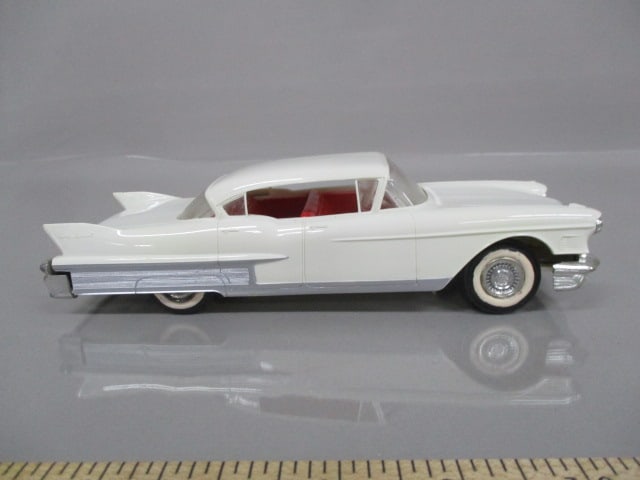 1958 Cadillac Fleetwood/Sixty Special Friction Dealer Promo - 4