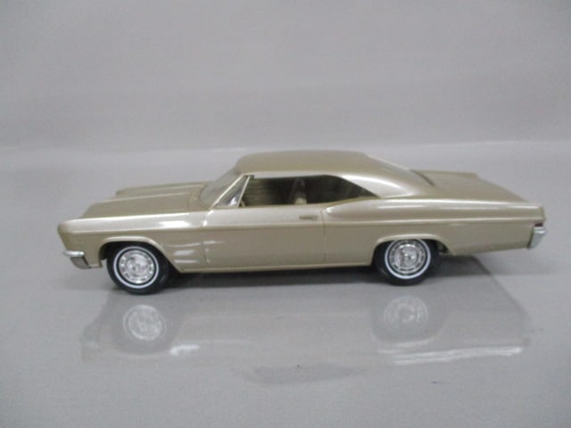 1966 Chevrolet Impala Super Sport Dealer Promo - 2