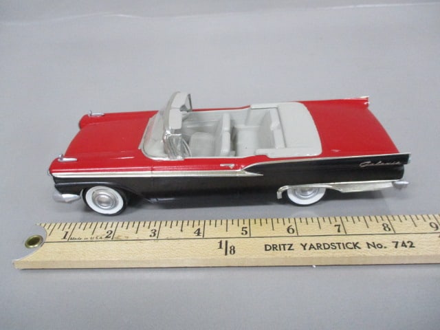 1959 Ford Galaxie Fairlane Convertible Dealer Promo - 10
