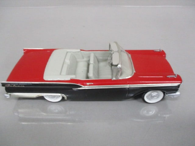 1959 Ford Galaxie Fairlane Convertible Dealer Promo - 6