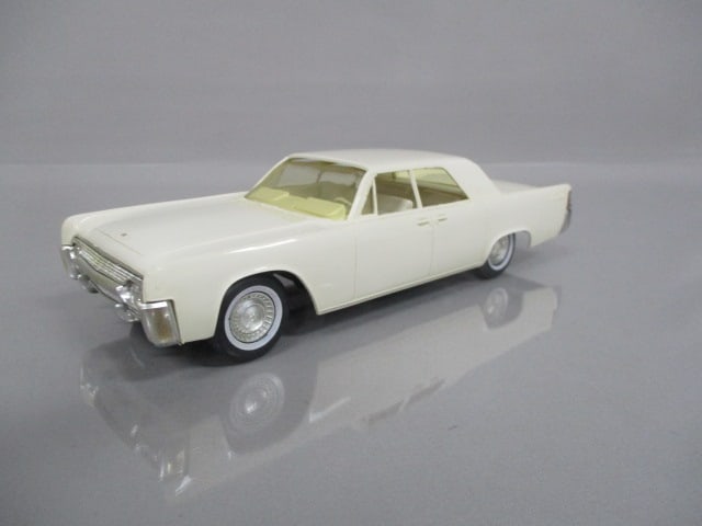 1961 Lincoln Continental Friction Dealer Promo (1 of 9)