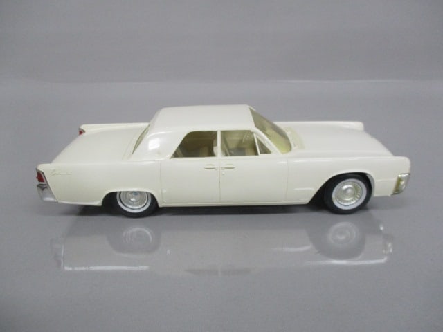 1961 Lincoln Continental Friction Dealer Promo - 4