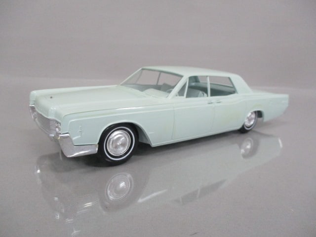 1966 Lincoln Continental Dealer Promo: .