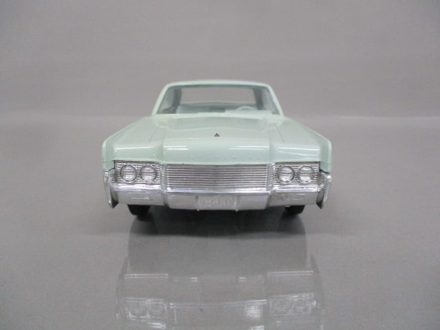1966 Lincoln Continental Dealer Promo - 3