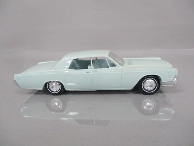 1966 Lincoln Continental Dealer Promo - 4