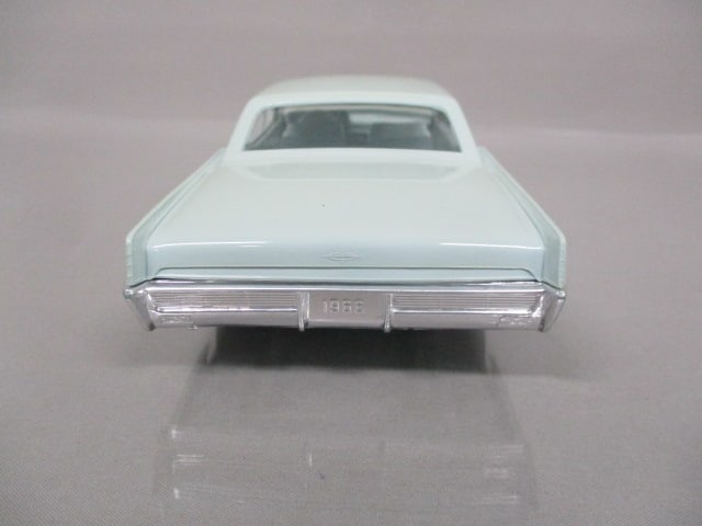 1966 Lincoln Continental Dealer Promo - 6