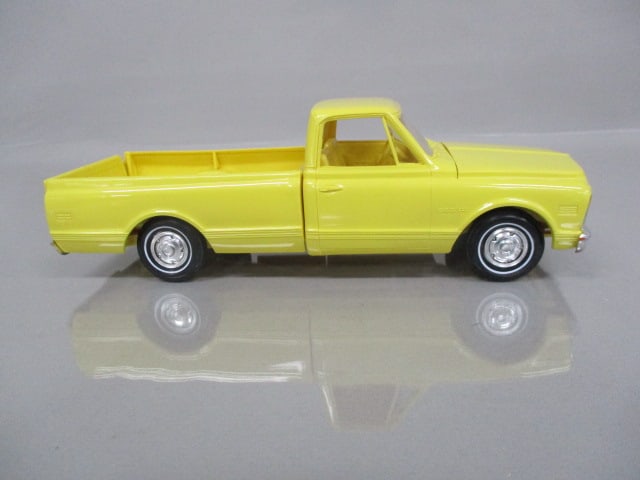 1970 Chevrolet CST/10 Pickup Truck Dealer Promo - 4