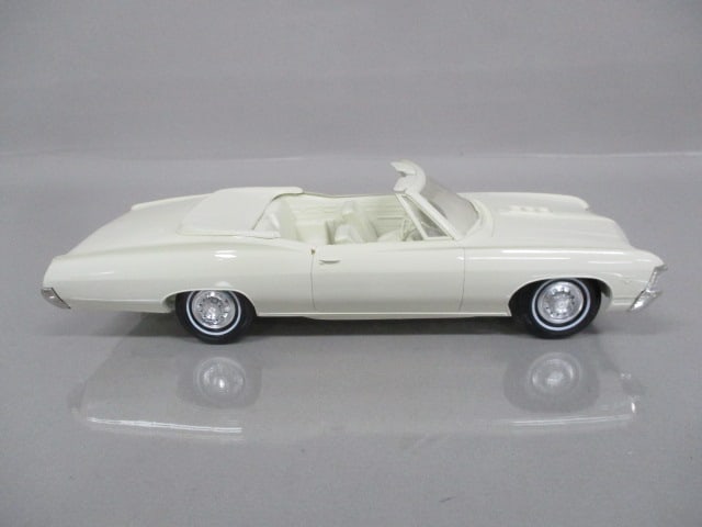 1967 Chevrolet Impala SS 427 Convertible Dealer Promo - 5