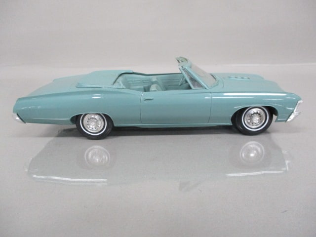 1967 Chevrolet Impala SS 427 Convertible Dealer Promo - 5