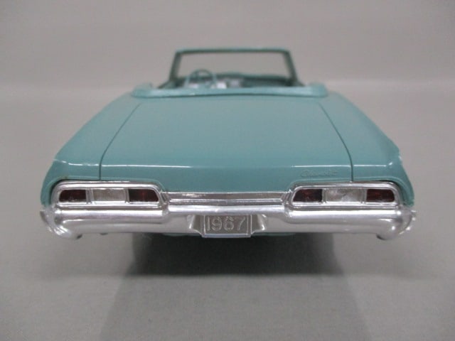 1967 Chevrolet Impala SS 427 Convertible Dealer Promo - 7