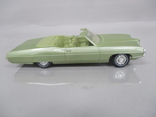 1969 Pontiac Bonneville Convertible Dealer Promo - 5