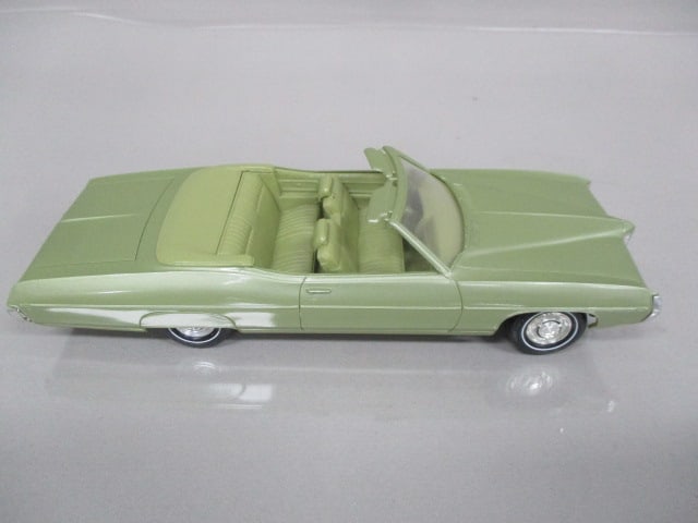 1969 Pontiac Bonneville Convertible Dealer Promo - 6