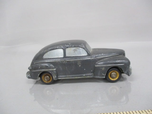 1948 Ford Cast Metal Dealer Promo - 4