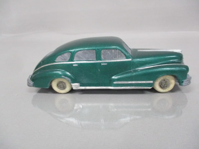 1948 Pontiac Silver Streak Cast Metal Dealer Promo - 4