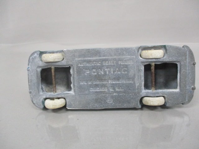 1948 Pontiac Silver Streak Cast Metal Dealer Promo - 7