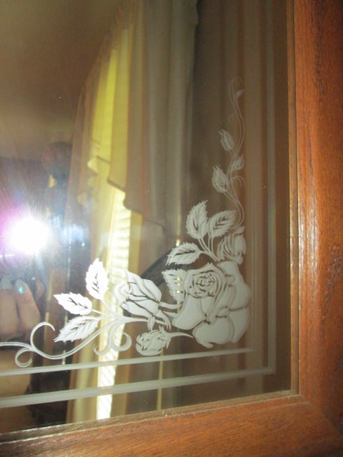 Oak Frame Wall Mirror with Reverse Banded Floral Design - 3