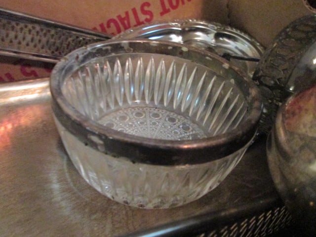 Grouping of Silverplated Serving Stands, Trays and Bowls - 2