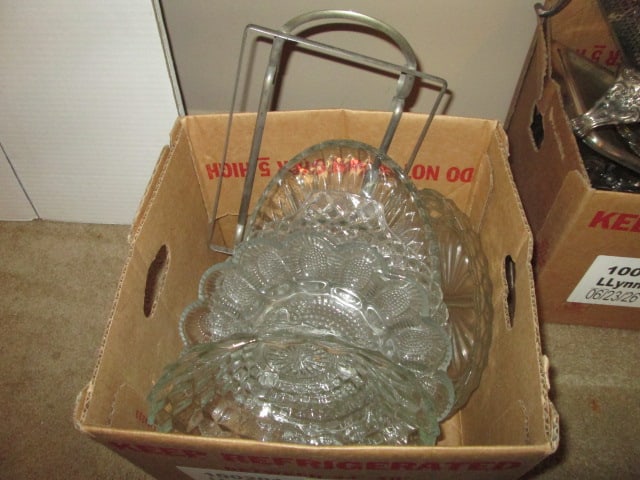 Midcentury American Pressed Glass Egg/Relish Plate, 5 Part Relish Tray, Cubist Pattern (1 of 6)