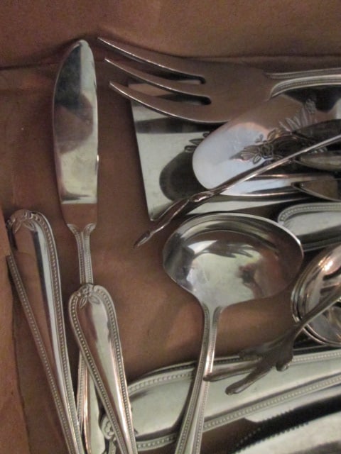 Temp-Tations by Tara 18/10 Stainless Steel Serrated Dinner Knives and Completer Serving Pieces - 3