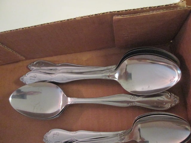 45 Pieces of Customcraft Stainless Steel Flatware Monogrammed with "W" - 5