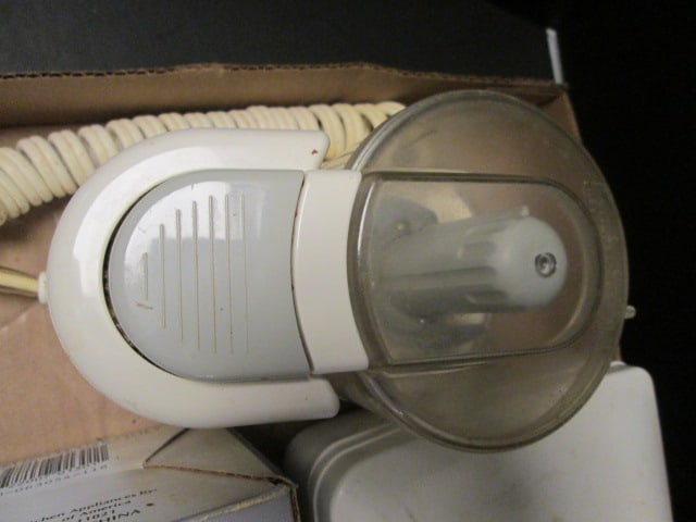 Black & Decker Handy Chopper, Hamilton Beach Electric Knife and Betty Crocker Hand Blender - 3