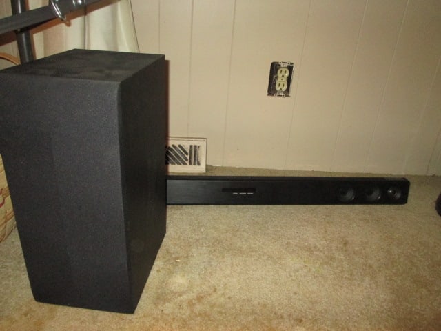 LG Wireless Subwoofer and Sound Bar: Subwoofer Model S55A3-D, Sound bar Model LAS454B, powers on, does not have remote, Local Pickup Only