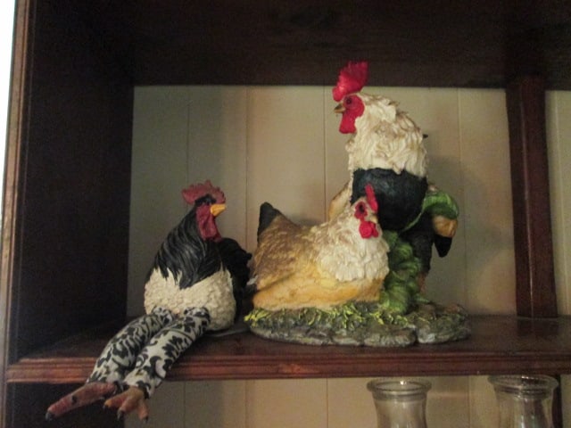 Sculpted Rooster Shelf Sitter and Sculpted Hen and Rooster Statue - 2