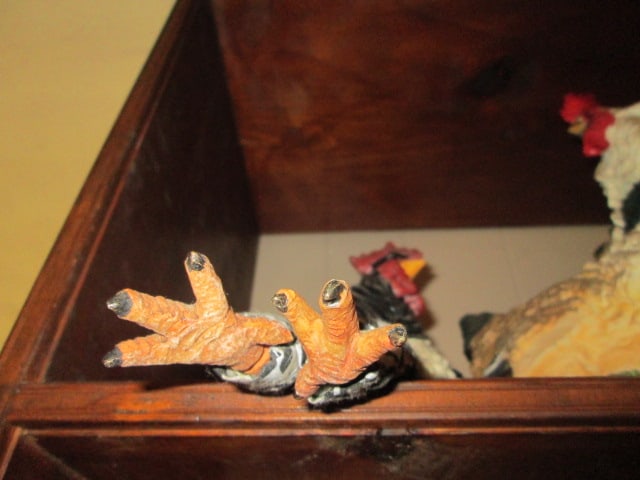 Sculpted Rooster Shelf Sitter and Sculpted Hen and Rooster Statue - 7