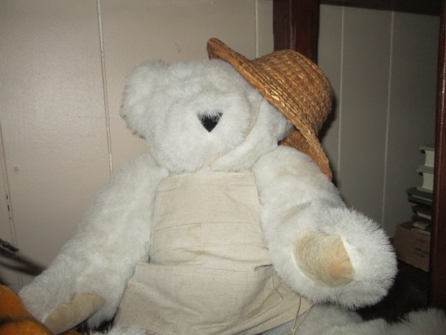 1981Dakin Plush "Garfield" and Authentic Vermont Teddy Bear Jointed "Gardening Bear" - 2