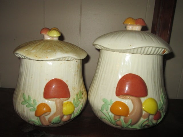 Retro Handcrafted Arnel's Ceramic Mold 5 Piece Mushroom Cannister Set - 2