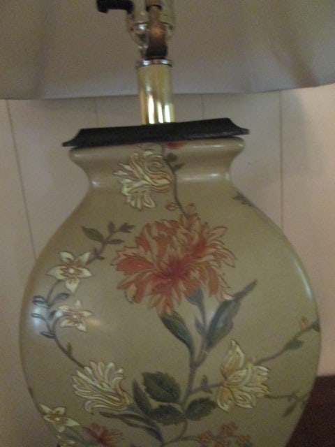 Floral Chinoiserie Style Vase Table Lamp - 3